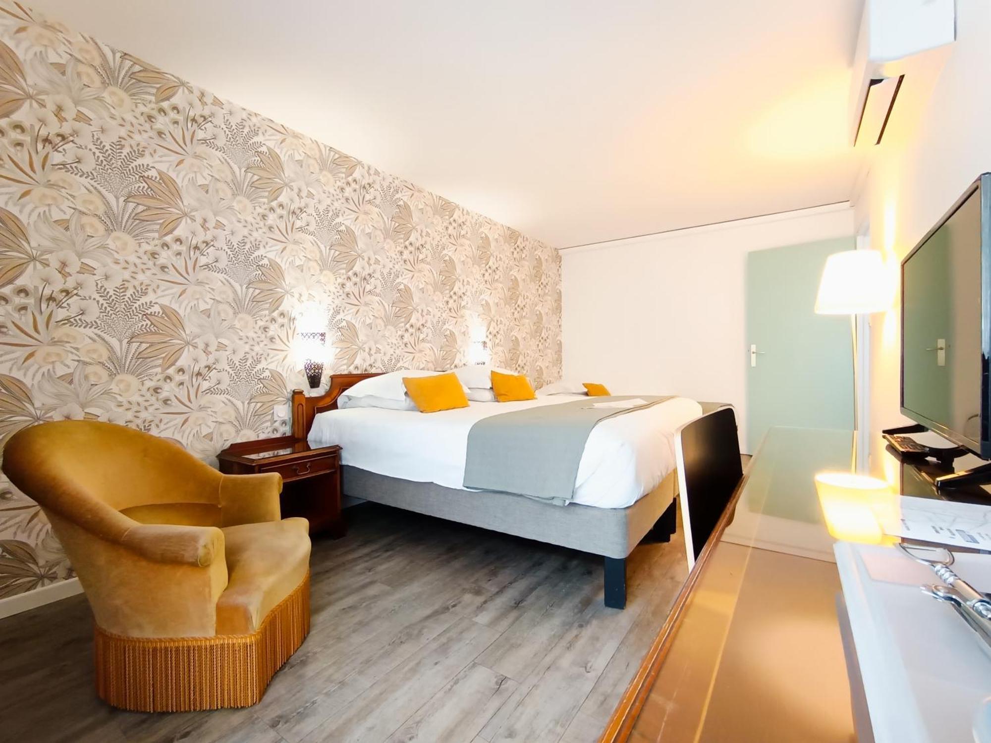 Hotel Des Tuileries Nimes